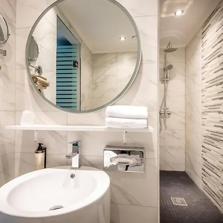 Hotel Amory By Hyllit Antwerpia
